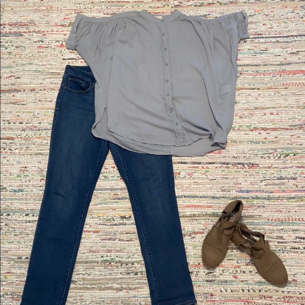 Flowy linen blouse